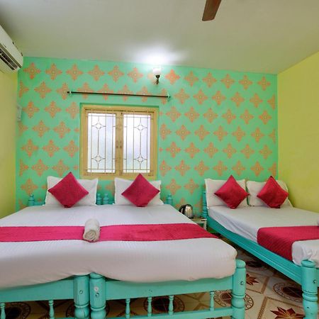 Oceanic Pearl Beach Guest House Калангут Экстерьер фото