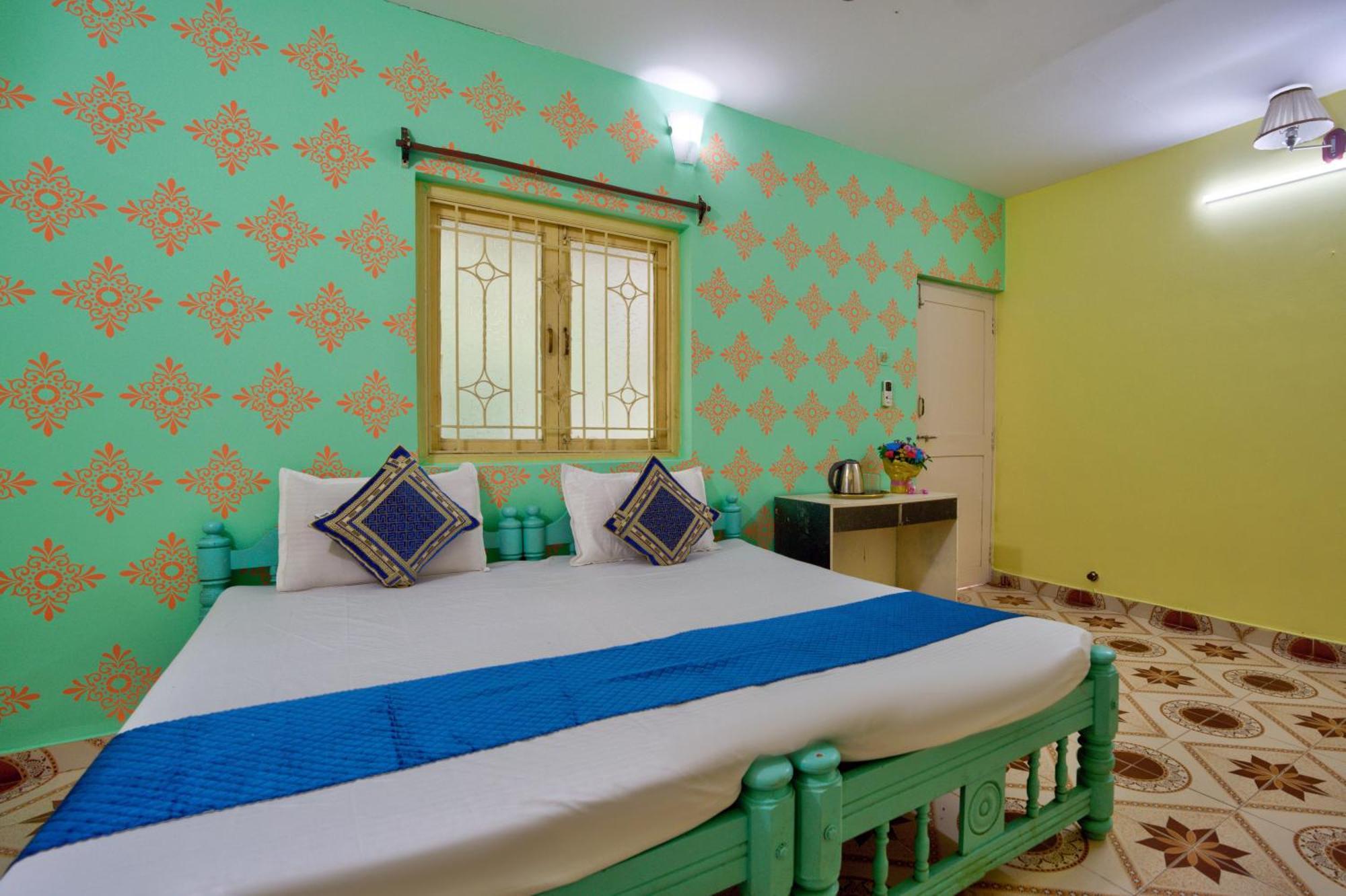 Oceanic Pearl Beach Guest House Калангут Экстерьер фото